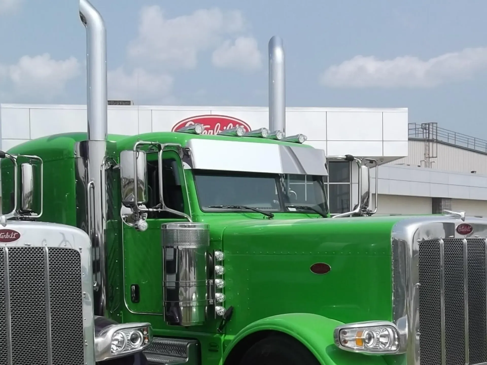Peterbilt 3-Series Straight Visors