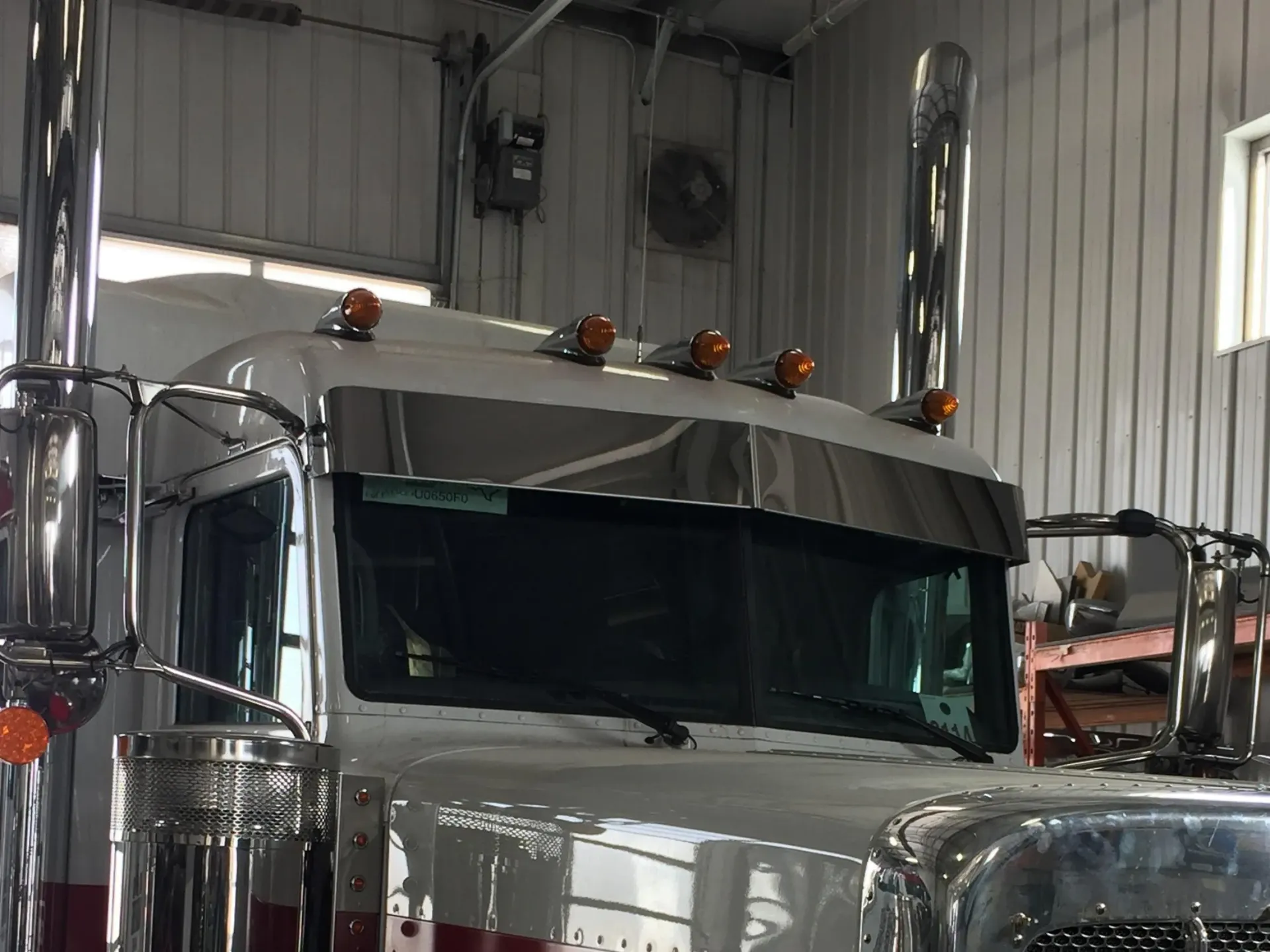 Peterbilt 3-Series Straight Visors