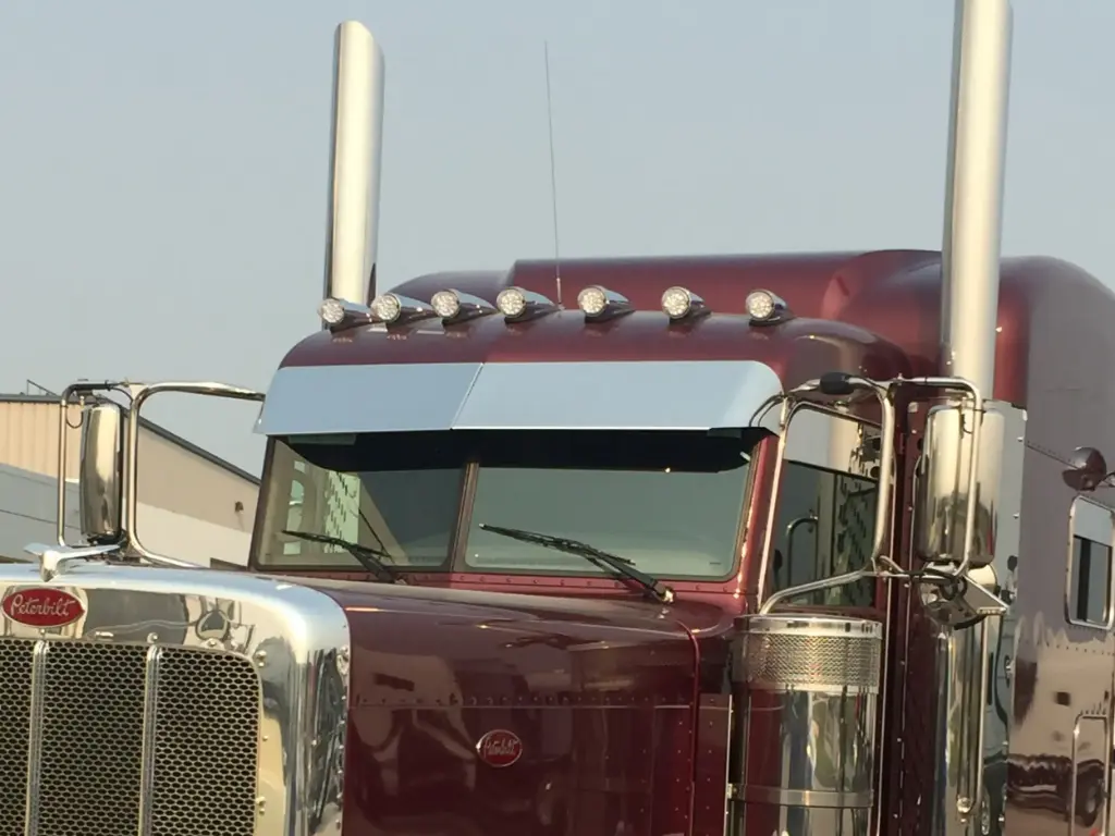 [SLI001074] Peterbilt 3-Series Old Style Straight Visors (9", No Light Holes)