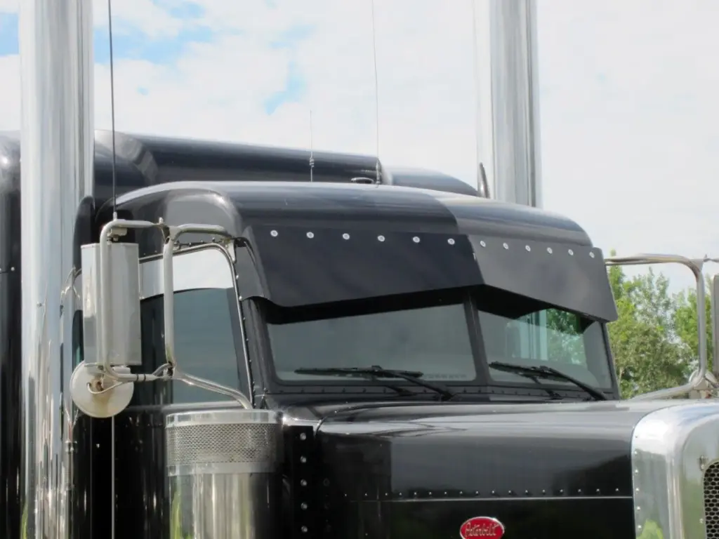 [SLI001432] Peterbilt 3-Series Legacy Low Reverse Bow Tie Visors (No Light Holes)