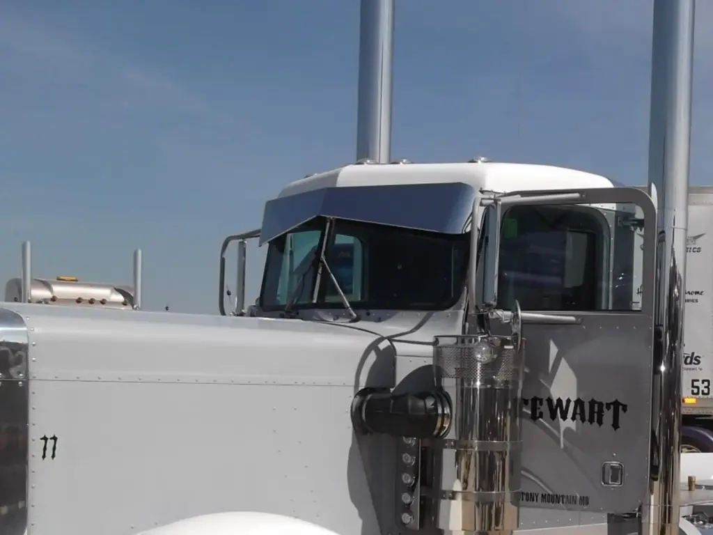 [SLI001593] Peterbilt 359 Reverse Bow Tie Visors (10"-6")