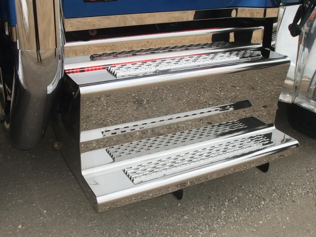 [SLI000436] Peterbilt 589 Passengers Side DPF Box Step Covers