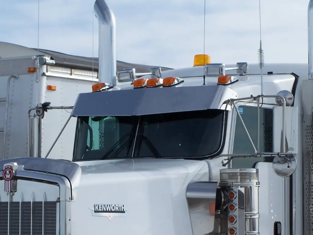 Kenworth V-Style Visors