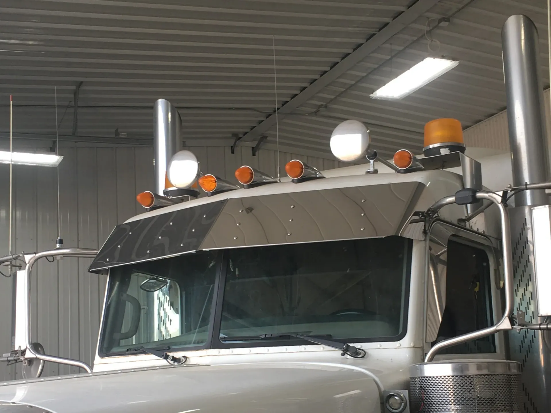 Peterbilt 3-Series 14" Ultra Cab Straight Visors