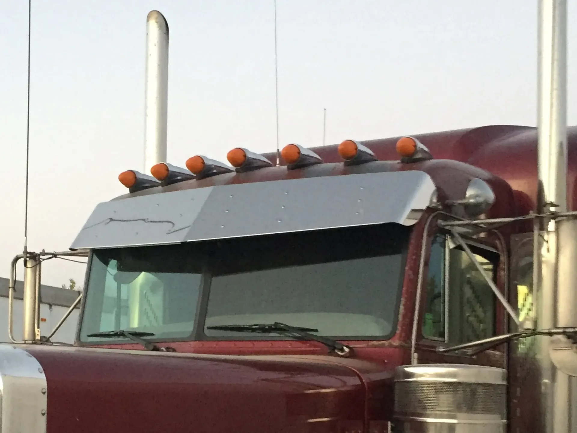 [SLI002717] Peterbilt 3-Series 14" Ultra Cab V-Style Visors (No Light Holes)