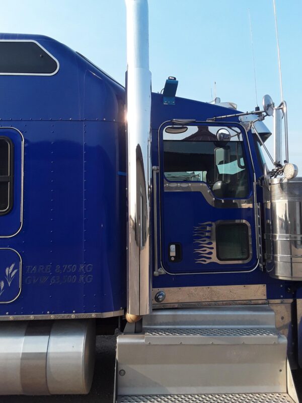 Kenworth Straight Pipe Style Heatshields